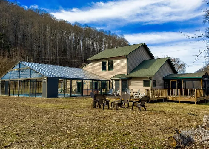 Meadow Creek Manor