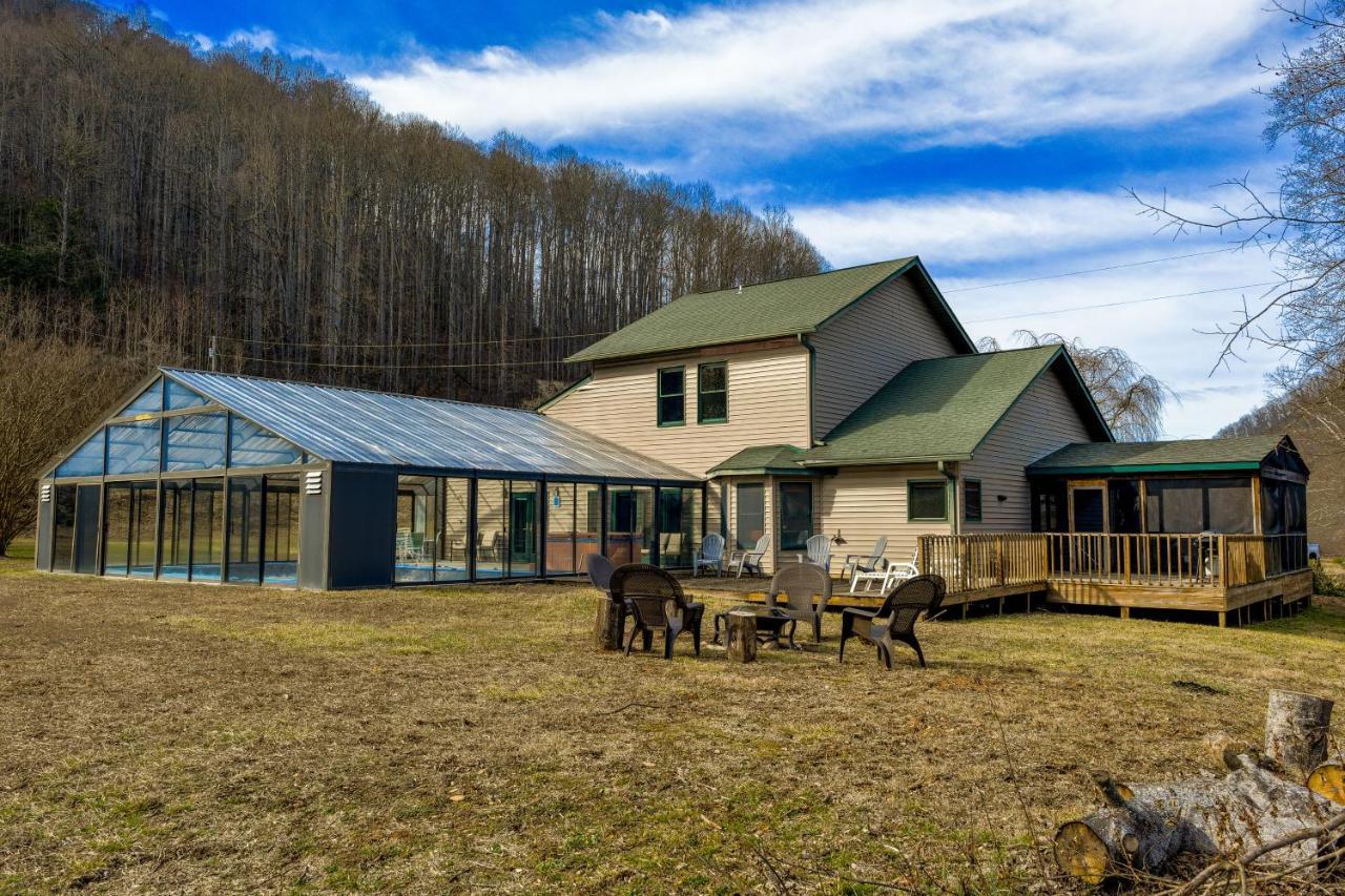 Meadow Creek Manor Holiday home Whittier