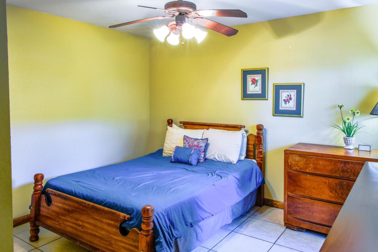 Meadow Creek Manor *